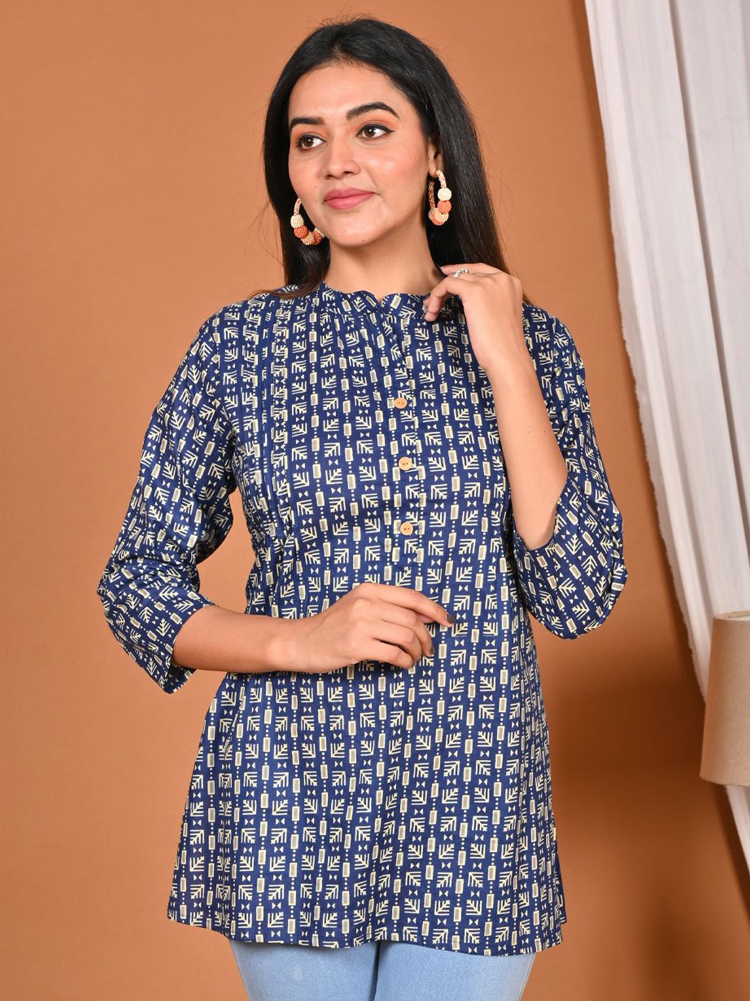 

FABRU Geometric Printed Pure Cotton Kurti, Blue