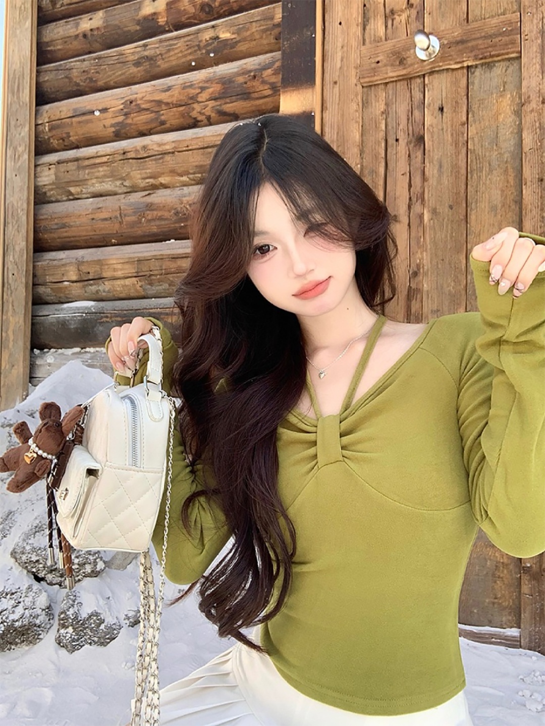 

StyleCast x Revolte Solid Extended Sleeves Regular Top, Green
