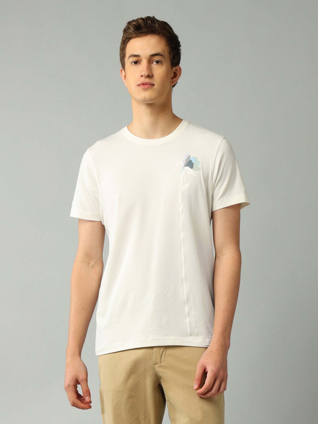 

Arrow New York Men Solid Round Neck Cotton T-shirt, White