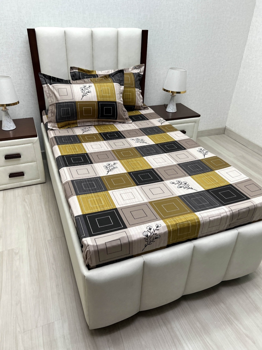 

Pure Decor Lounge Fur Brown Printed 330TC Pure Cotton Single Bedsheet Set 1.73m x 2.36m