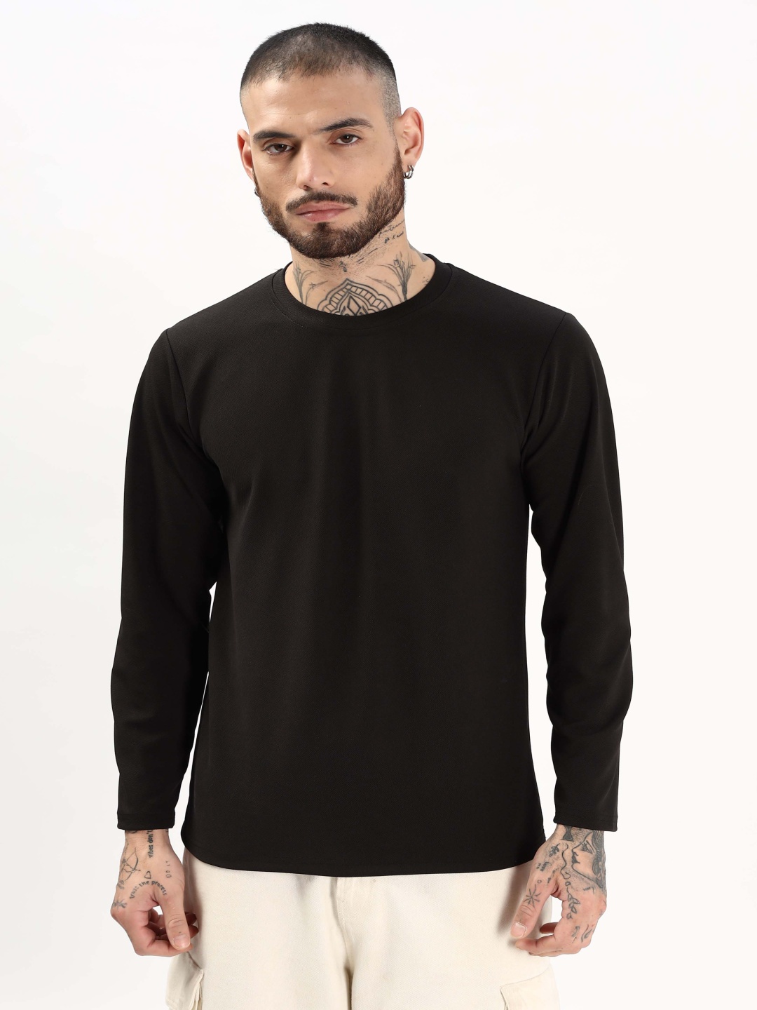 

DIZON Men Solid Round Neck Cotton T-shirt, Black