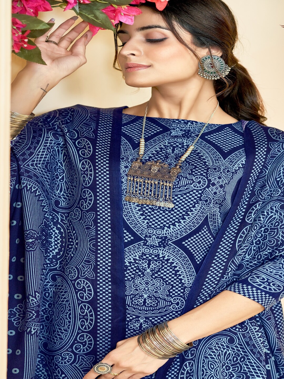 

DRAVINAM Trends Ethnic Motifs Printed Pashmina Unstitched Dress Material, Blue