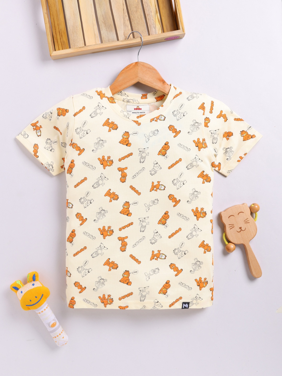 

YK X Minute Mirth Boys Garfield Graphic Printed Pure Cotton T-shirt, Cream
