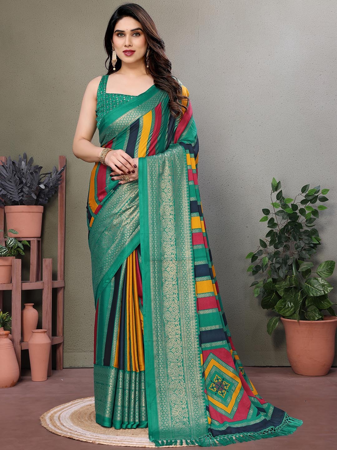 

Panzora Striped Poly Chiffon Saree, Green