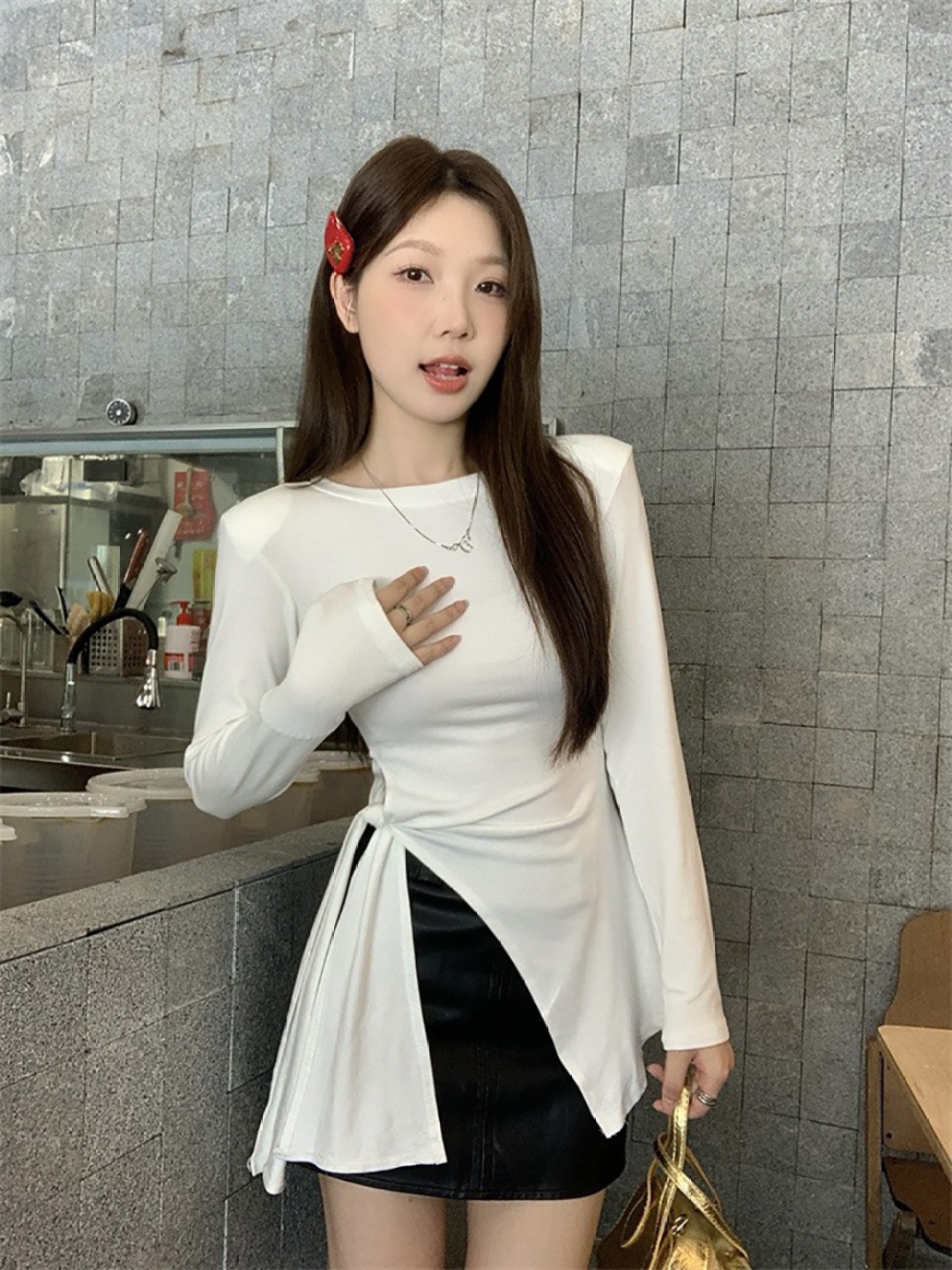 

StyleCast x Revolte Women Asymmetric Hem Long Top, White