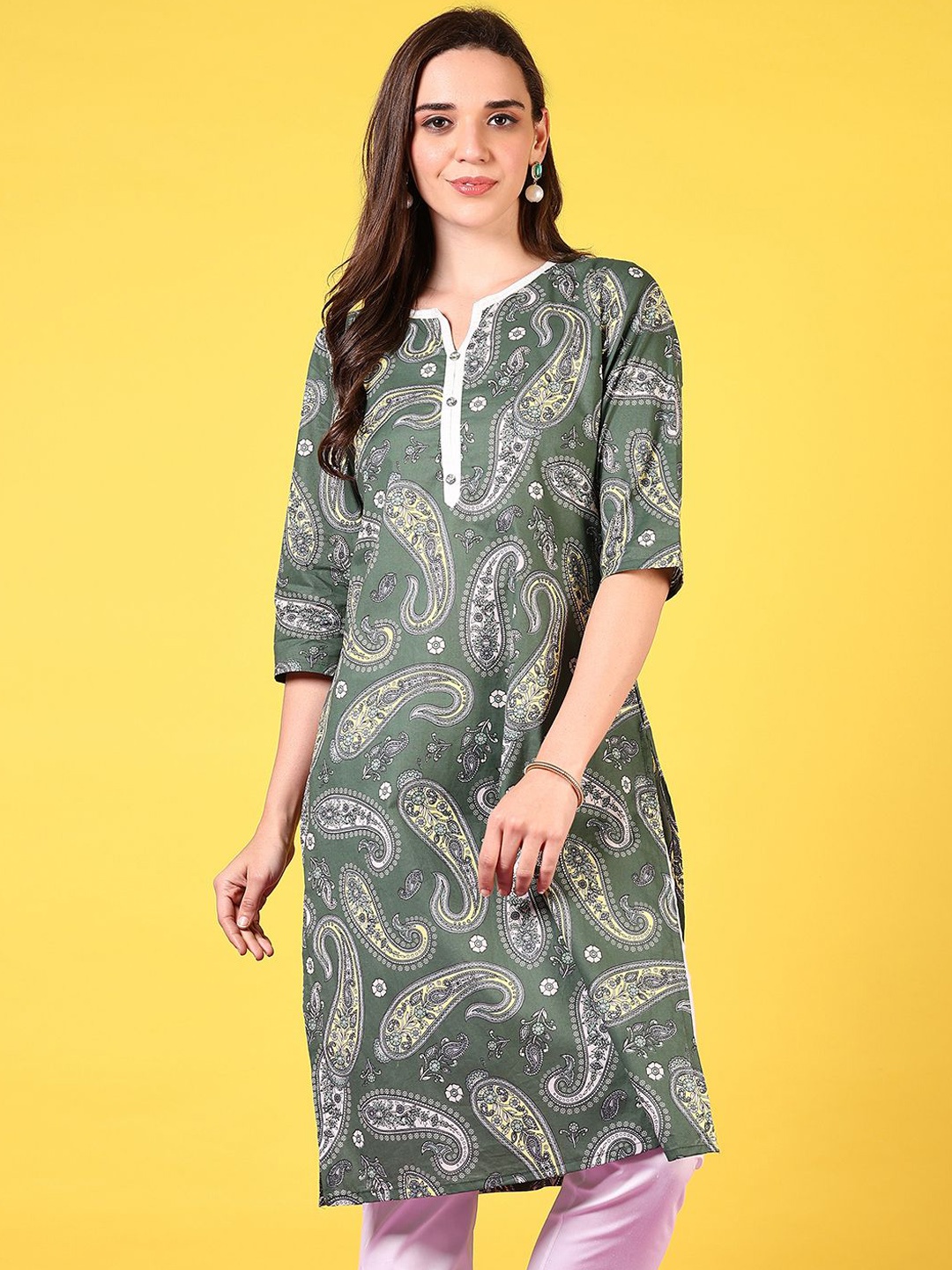 

Varanga Paisley Printed Notch Neck Cotton Straight Kurta, Green