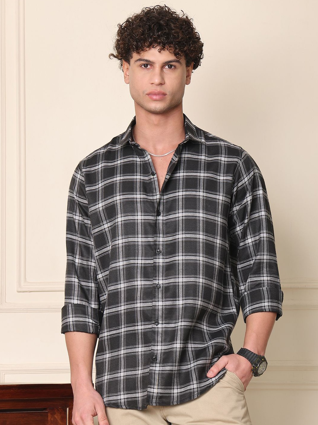 

Tanip Men Spread Collar Tartan Checked Cotton Casual Shirt, Black