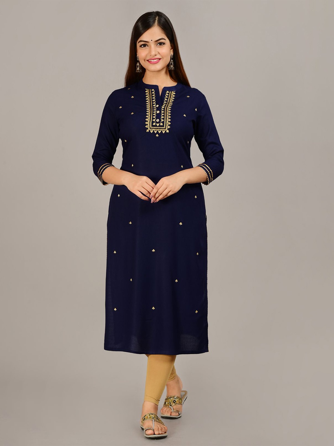 

ANNAYEMA APPARELS Floral Embroidered Thread Work Kurta, Blue