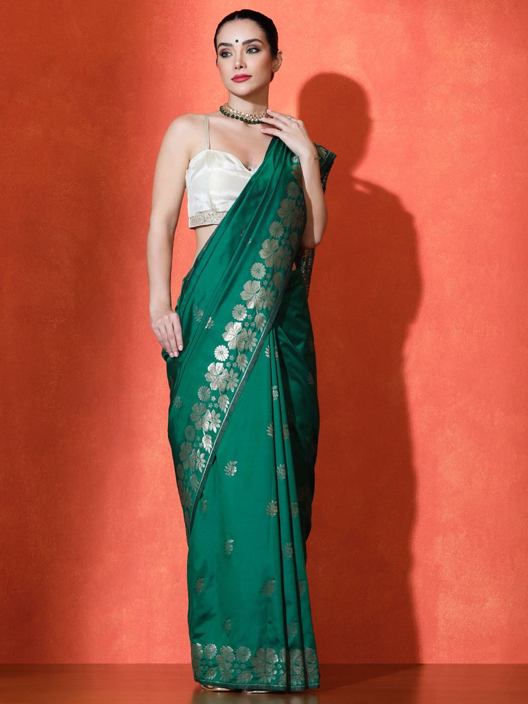 

SARHA Woven Design Kanjeevaram Saree, Green