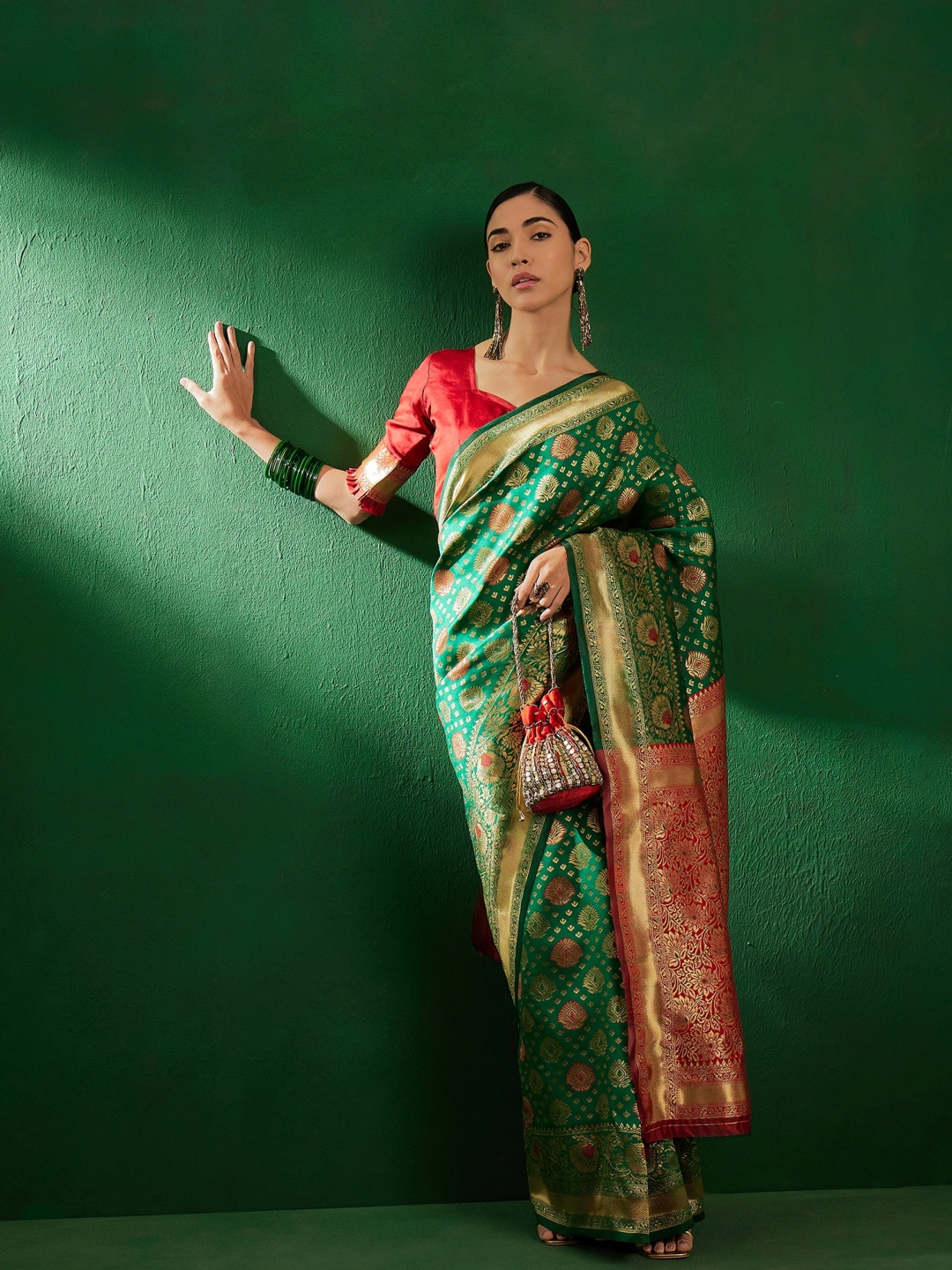 

DEVATITHI Woven Design Zari Green Banarasi Silk Saree