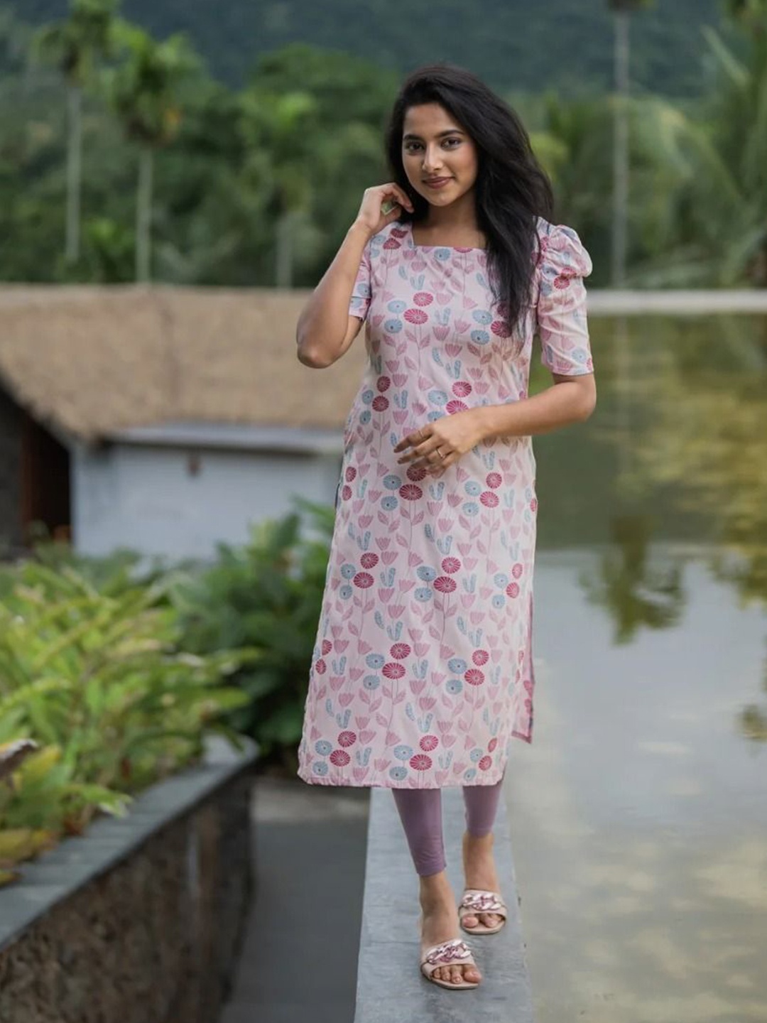 

BINDUDI Floral Printed Square Neck Chanderi Cotton Straight Kurta, Pink