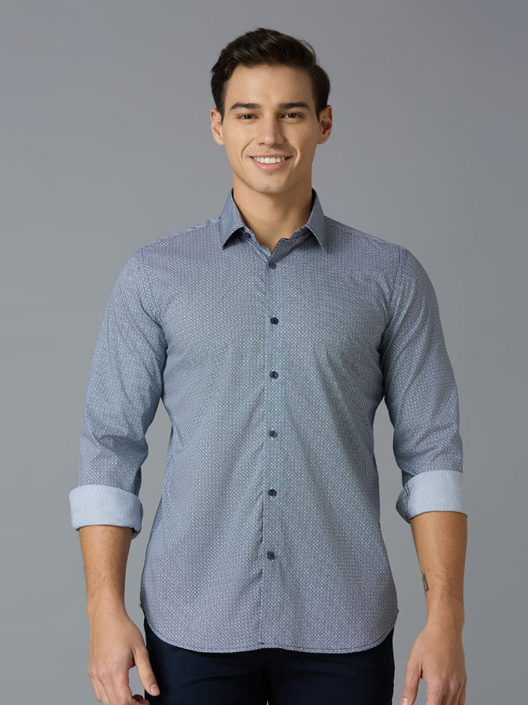 

Reid & Taylor Men India Slim Fit Spread Collar Geometric Printed Cotton Casual Shirt, Blue