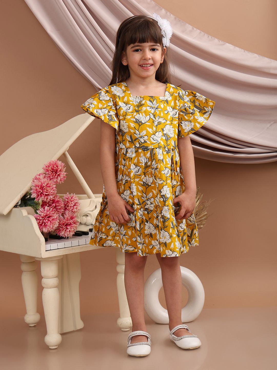 

Superminis Girls Floral Print Flared Sleeve Cotton Fit & Flare Dress, Yellow
