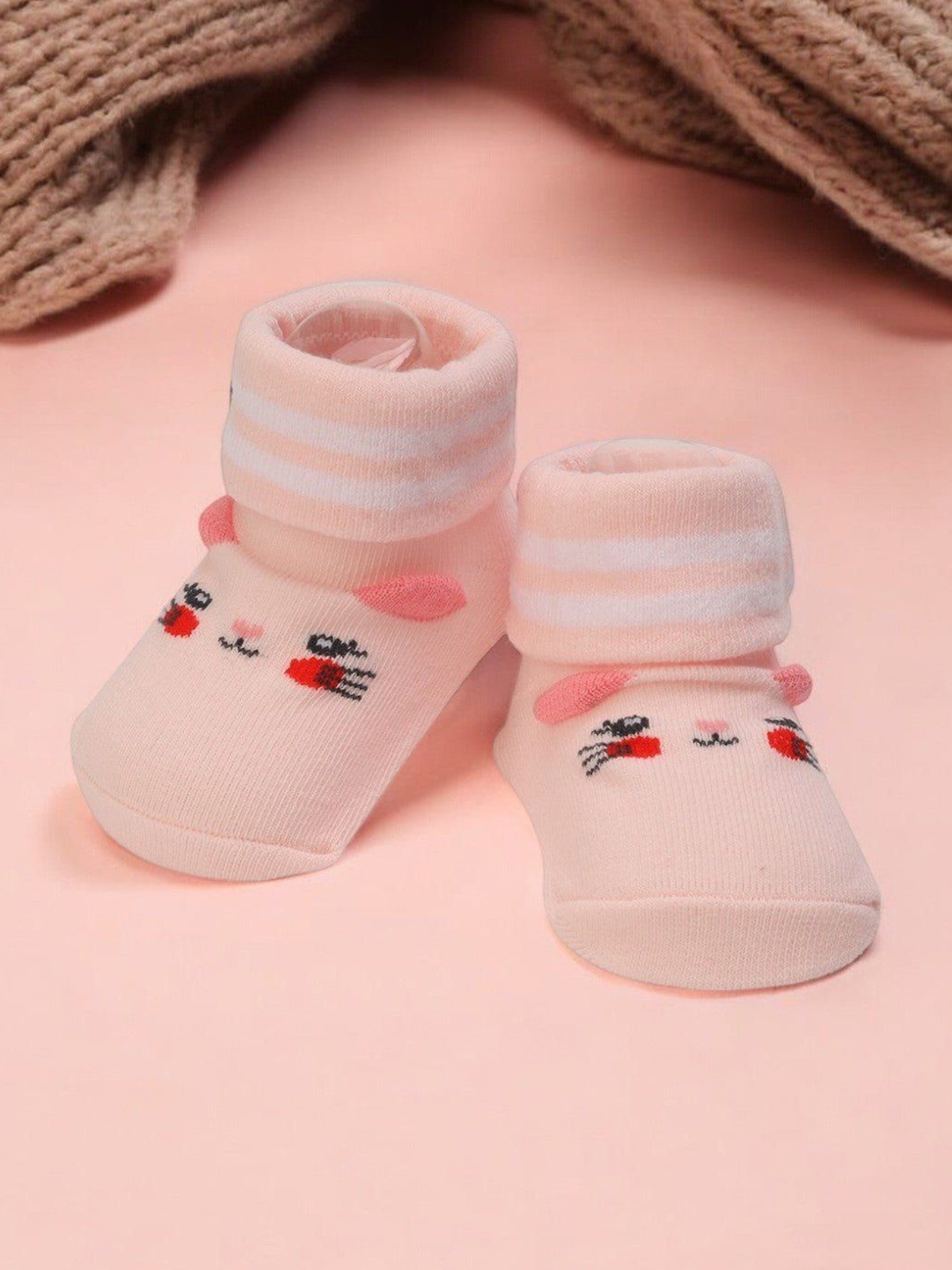 

Yellow Bee Infant Girls Patterned Non-Slip Ankle Length Socks, Pink