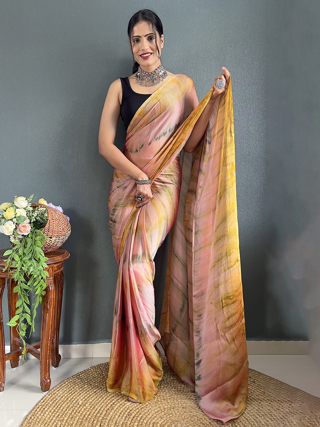 

bansari textiles Tie and Dye Jute Silk Saree, Mustard