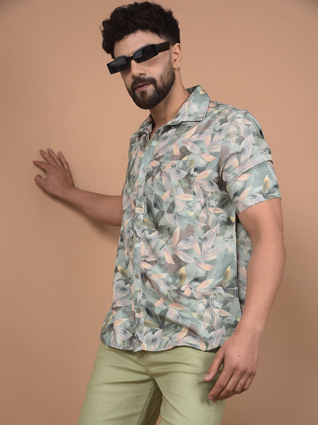 

Crimsoune Club Men Premium Slim Fit Spread Collar Floral Printed Cotton Casual Shirt, Sea green