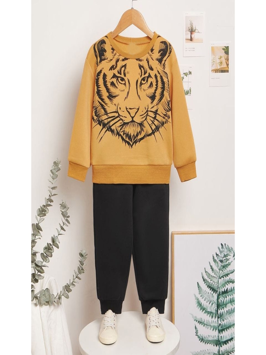 

BILLYBALL Kids Printed Long Sleeves Pure Cotton Sweatshirt With Joggers, Yellow