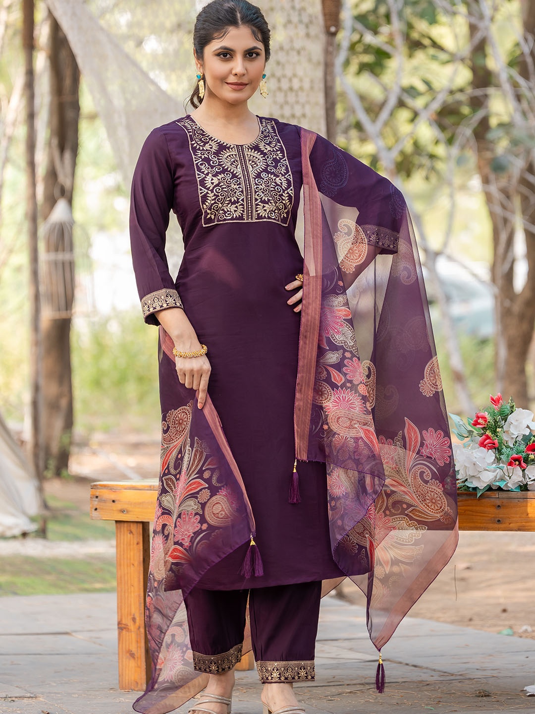 

BLACK SCISSOR Women Ethnic Motifs Embroidered Regular Sequinned Kurta with Trousers & With Dupatta, Burgundy