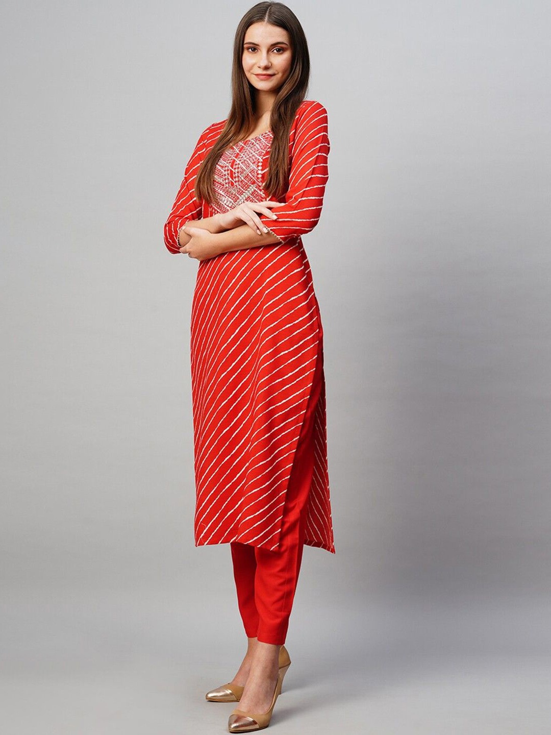 

DIVASTRI Leheriya Printed Embroidered Straight Kurta With Trouser And Dupatta, Pink
