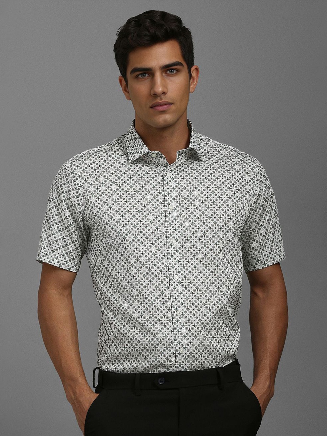 

Louis Philippe Men Spread Collar Floral Printed Cotton Formal Shirt, White