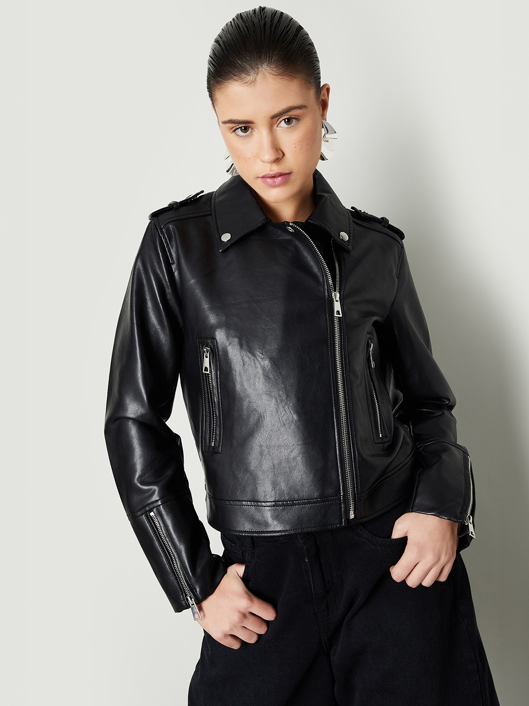

max Women Stand Collar Solid Casual Leather Jacket, Black
