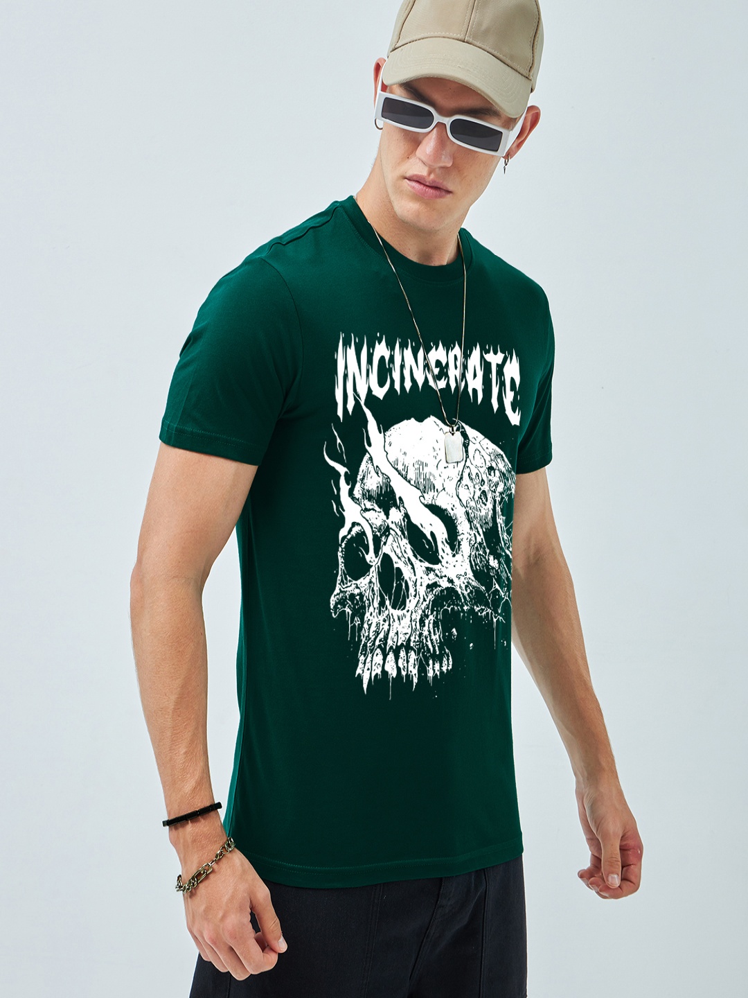 

Bewakoof Men Graphic Printed Round Neck Pure Cotton T-shirt, Green