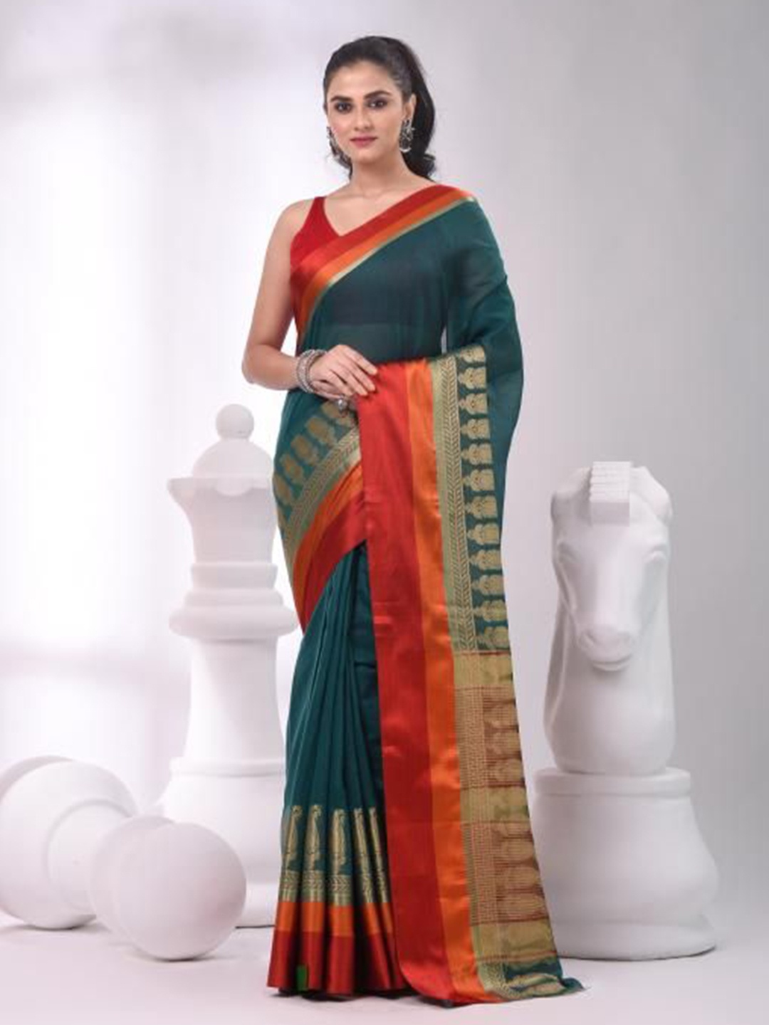

VIBHAVARI Zari Saree, Green