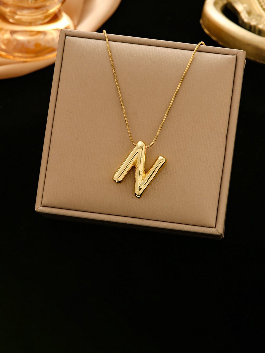 

DressBerry Gold-Plated Contemporary Pendants & Chains