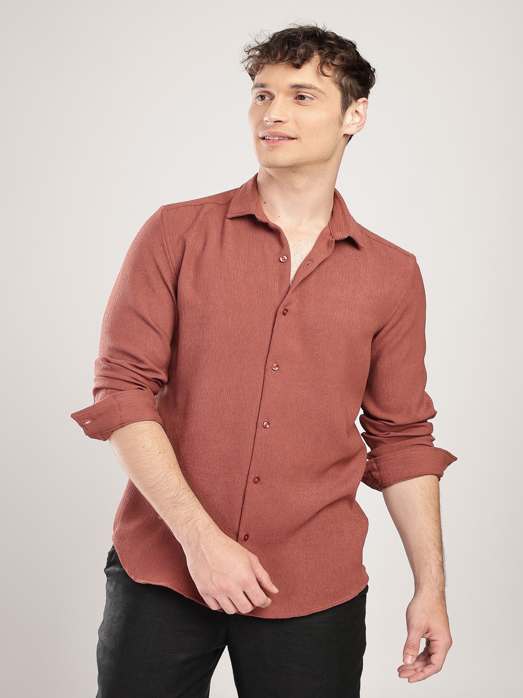 

NEVER NEUD Men Comfort Fit Spread Collar Textured Casual Shirt, Rust