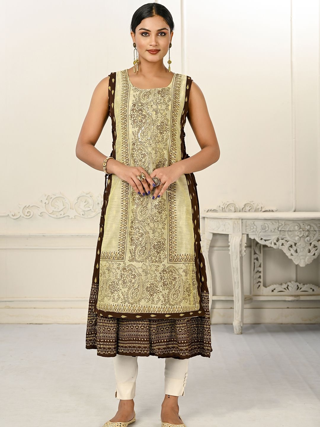 

Krimmple Ethnic Motifs Printed Sequins Kurta, Brown