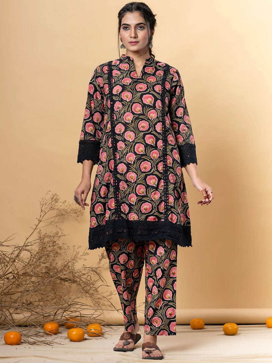 

Readiprint Fashions Women Floral Printed Regular Pure Cotton Kurta with Palazzos, Black