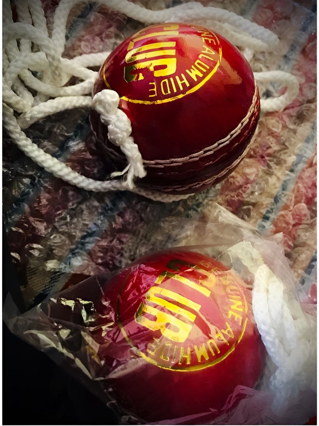 

HackerX Tough Leather Hanging Cricket Ball, Red