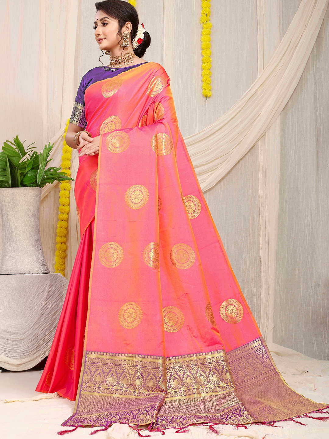 

amirat Woven Design Pure Silk Banarasi Saree, Peach