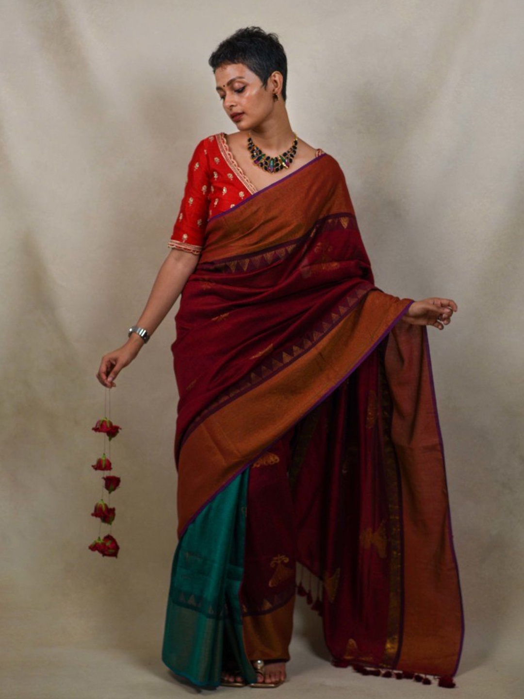 

Suta Red Color Saree