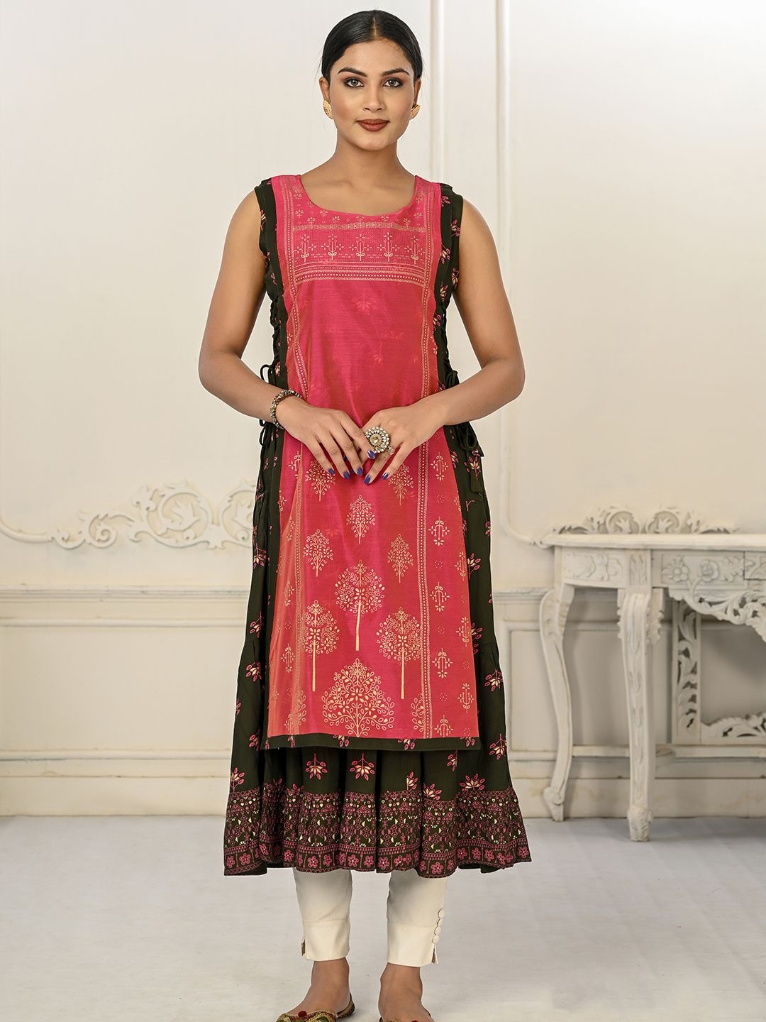

Krimmple Women Ethnic Motifs Printed Kurta, Coral