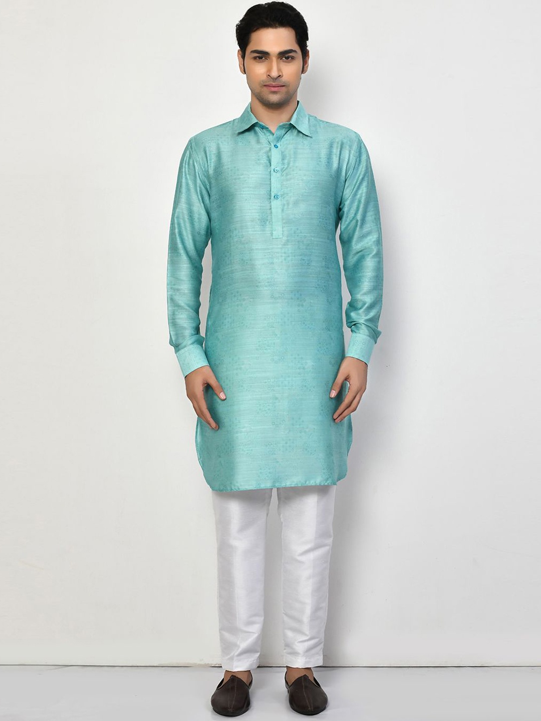 

Arihant Rai Sinha Men Regular Kurta with Trousers, Blue