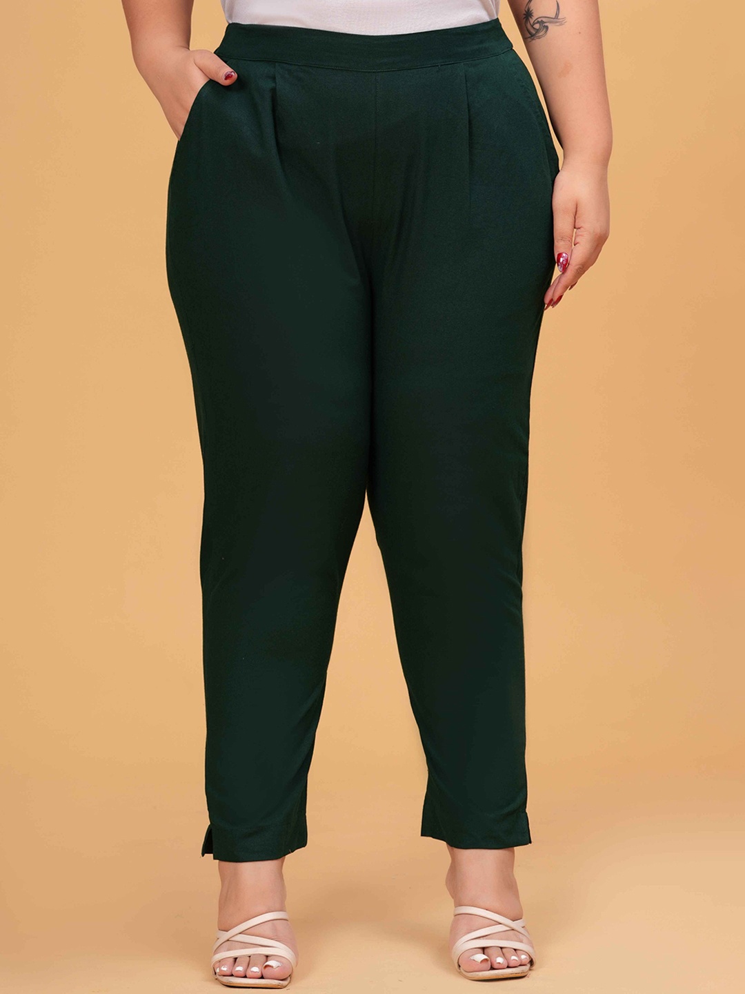 

JONAYA Women Cotton Regular Fit Regular Trousers, Green