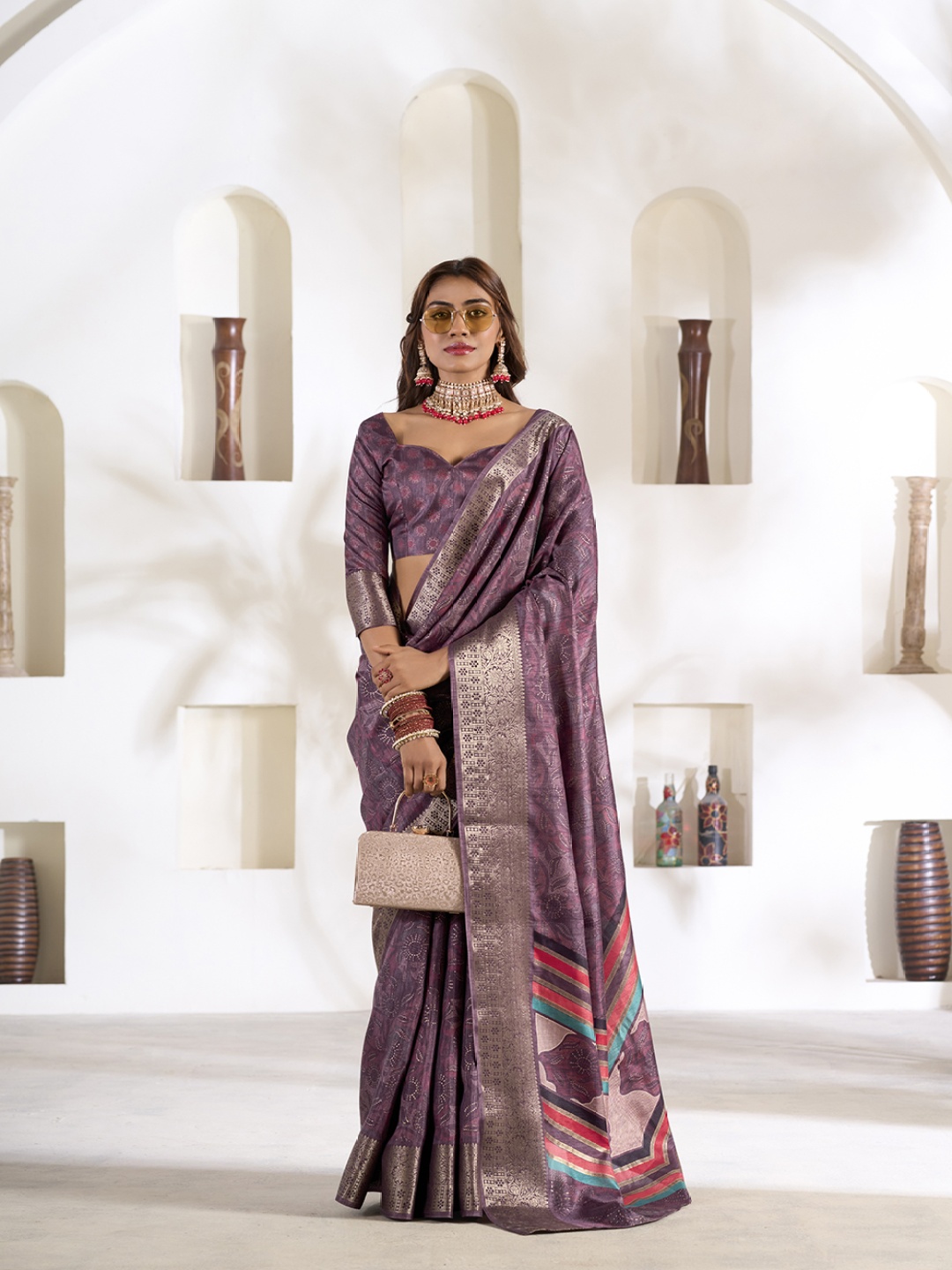 

AVANSHEE Ethnic Motifs Printed Saree, Purple