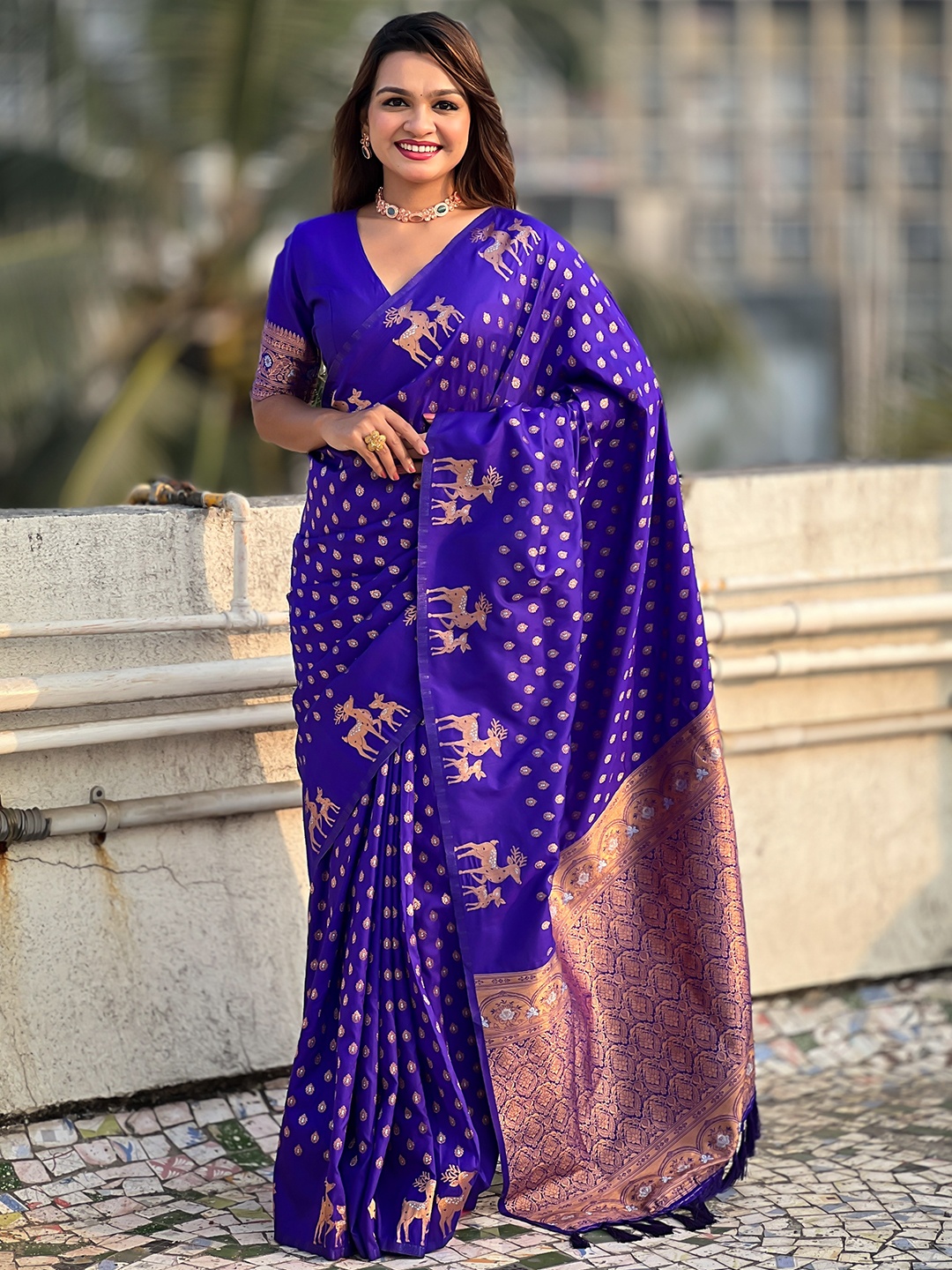 

Mitera Woven Design Zari Saree, Violet