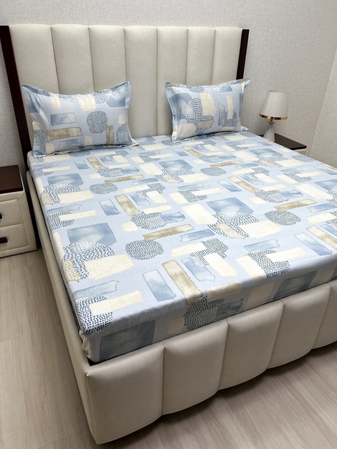 

Pure Decor Blue & White Geometric Queen Bedsheet with 2 Pillow Covers