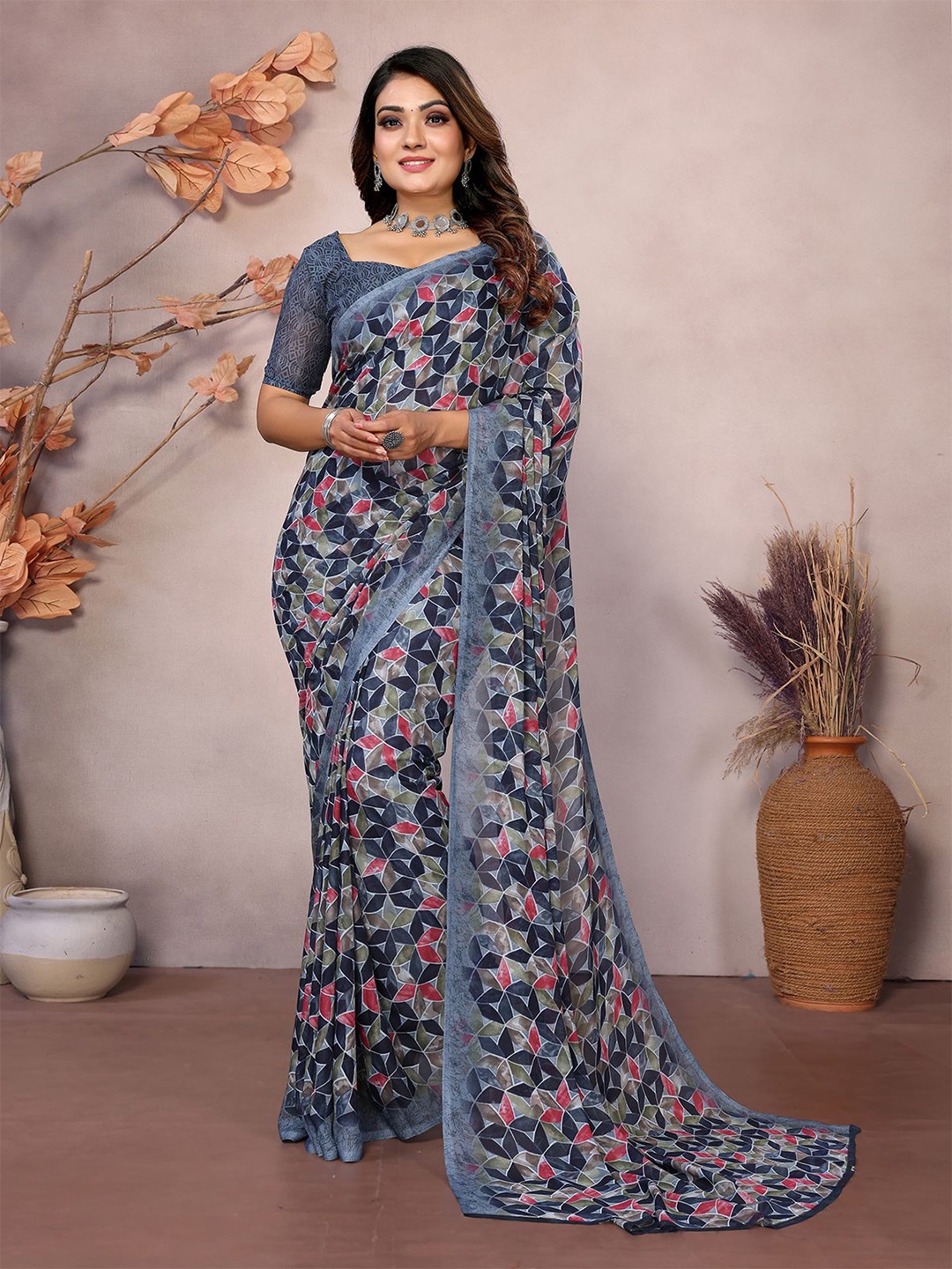 

Moda Rapido Floral Printed Saree, Grey