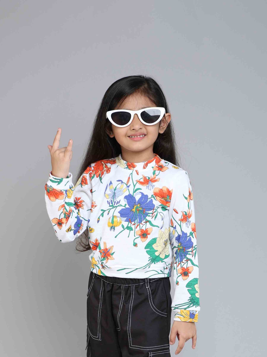 

taffykids Girls Printed Cotton Sweatshirt, Multi