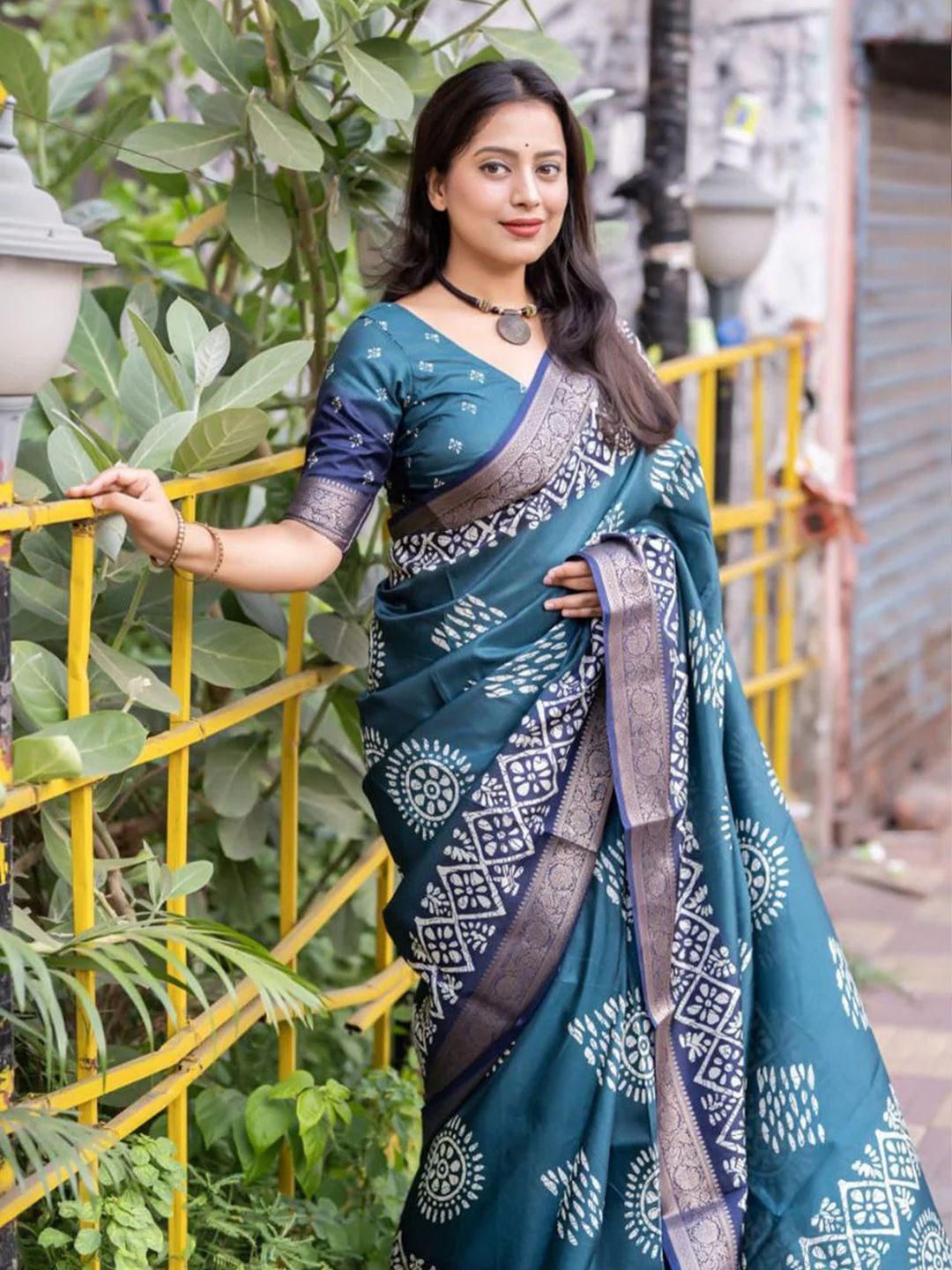 

Anouk Rustic Ethnic Motifs Zari Silk Blend Bagru Saree, Teal