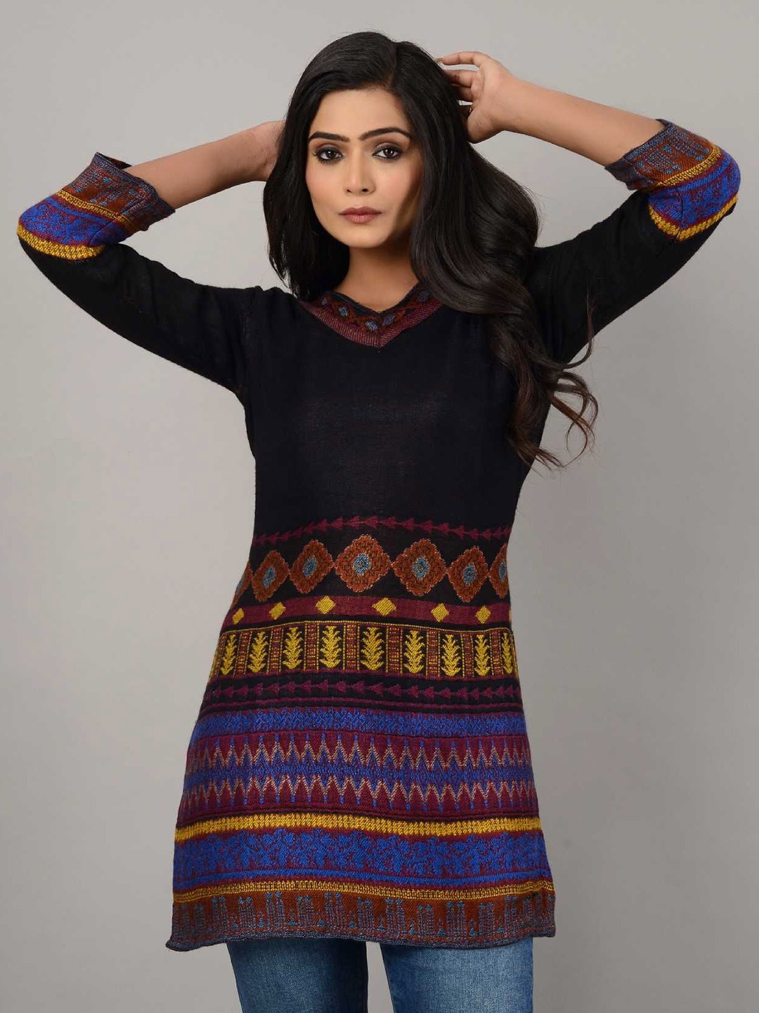 

TROMBOO Women Woollen Printed Tunic, Black