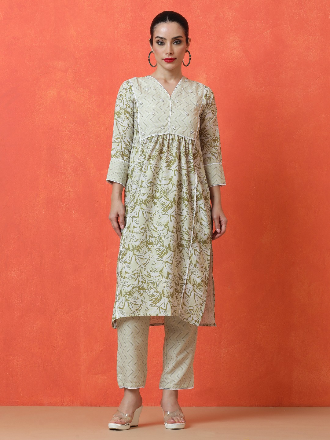 

Jaipur Kurti Floral Printed V-Neck Empire A-Line Kurta With Trousers, Lime green