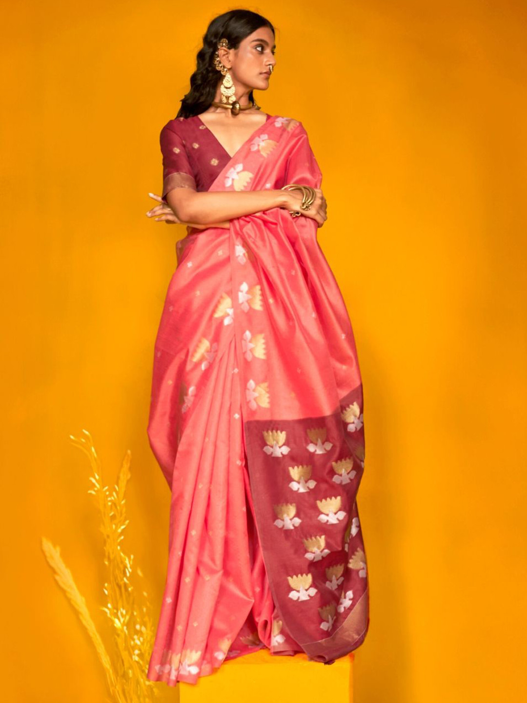 

BLENDIFY Ethnic Motifs Banarasi Saree, Pink