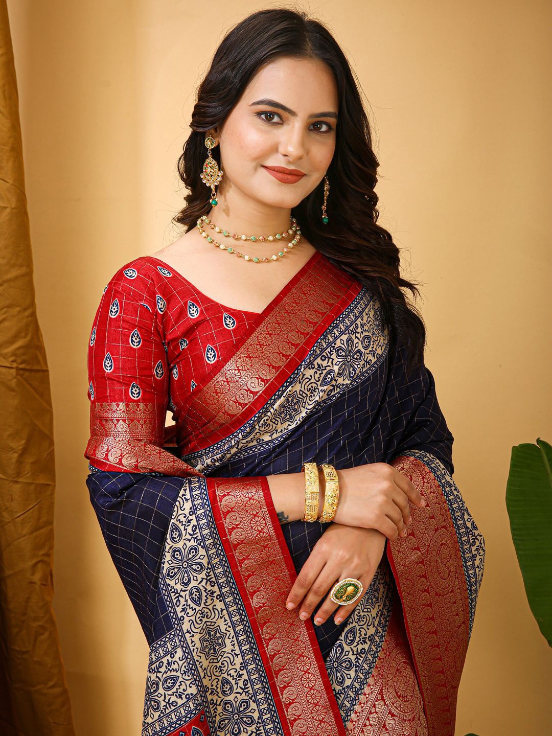 

Anouk Rustic Checked Zari Silk Cotton Taant Saree, Navy blue