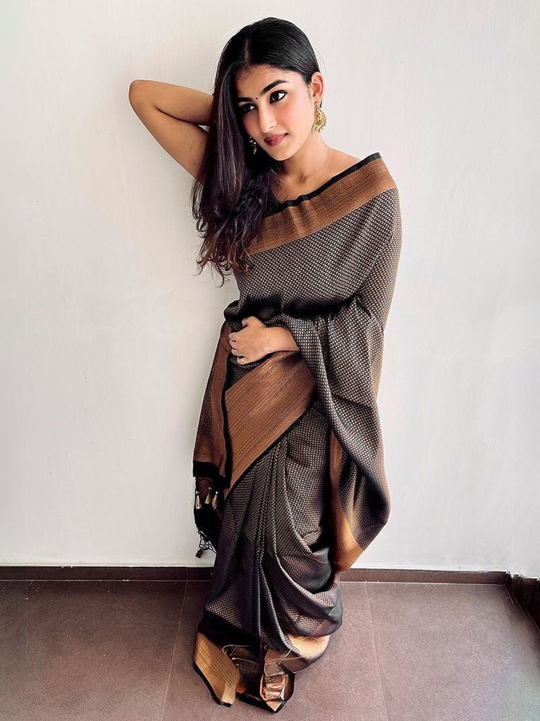 

Taslar Woven Design Zari Pure Silk Banarasi Saree, Black