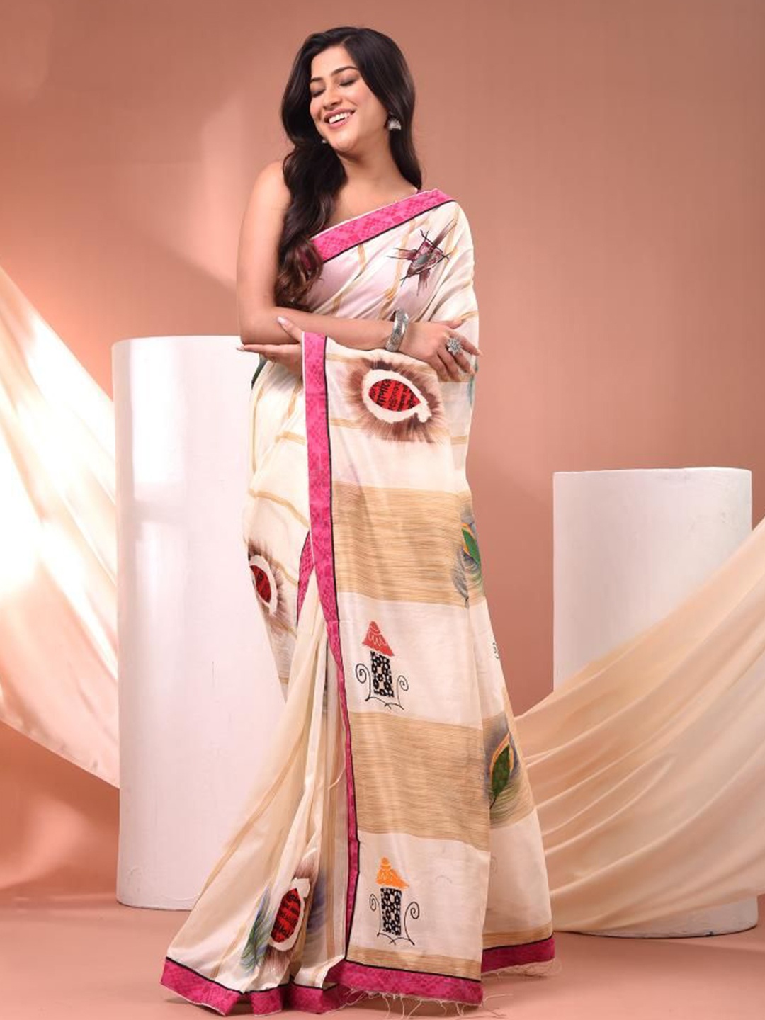 

VIBHAVARI Ethnic Motifs Silk Blend Saree, White