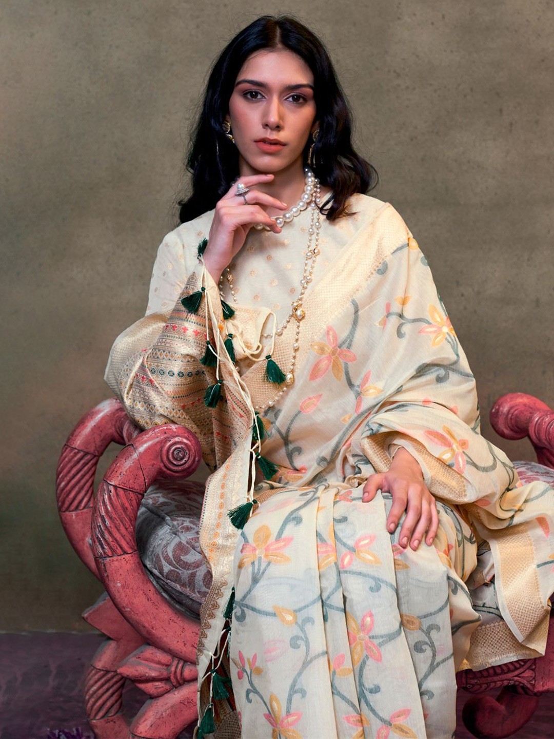 

BLENDIFY Woven Design Zari Silk Cotton Jamdani Saree, White